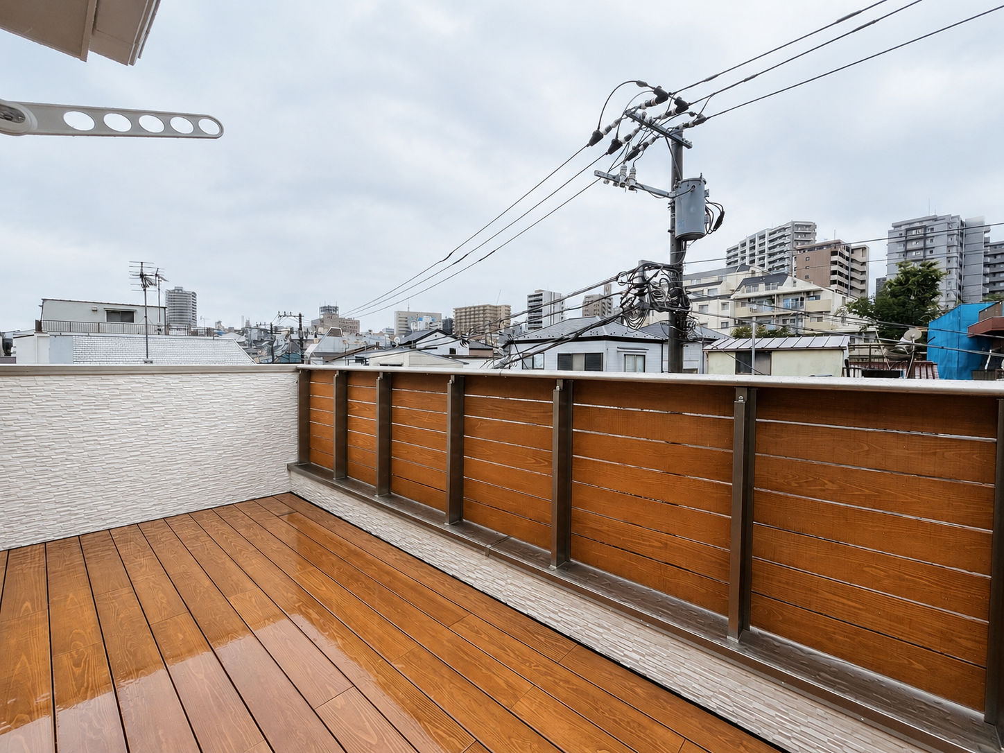 東京都板橋区　スカイバルコニーとIKEYAのこだわりのカップボードある狭小3階建住宅 木目天井が印象的な、造作収納のある明るい住まい　の周辺環境写真